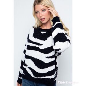 Papermoon Soft Chenille Zebra Print Sweater Black And White Size Large NWT